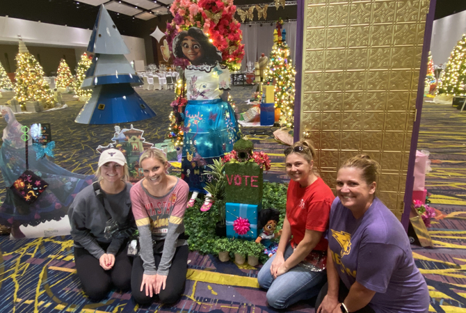 Festival of Trees Attendees-11.JPG