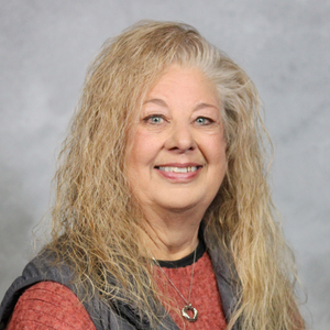 Lisa Olberding Shaw Headshot