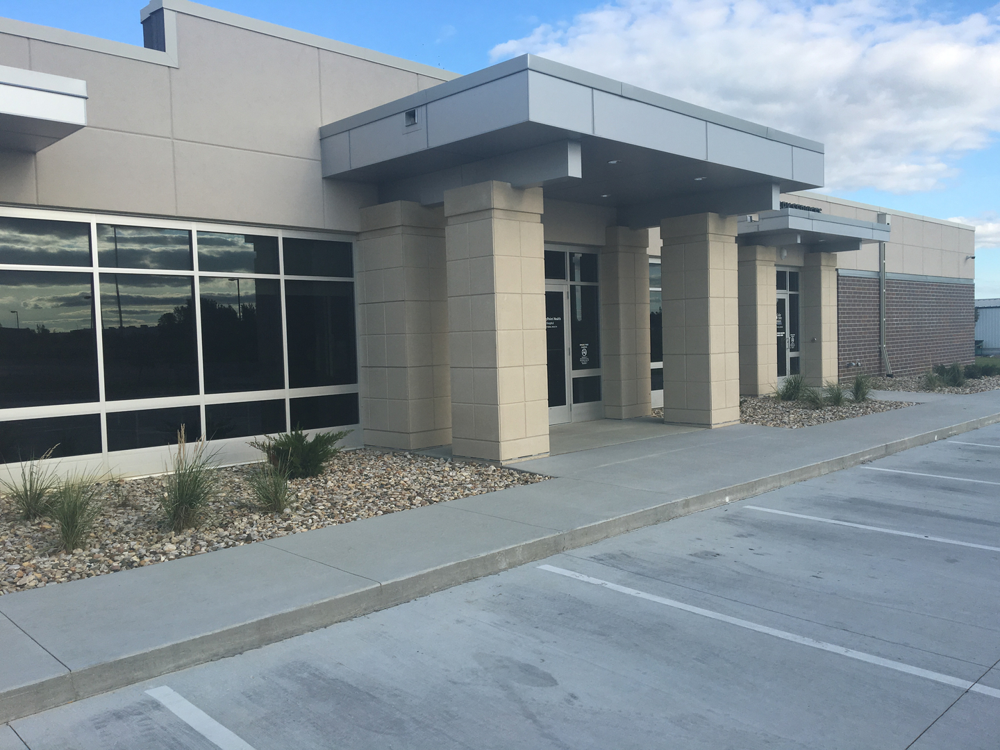 Cedar Falls Therapy exterior.jpg