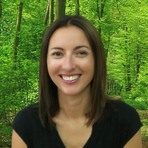 Katie Carton headshot