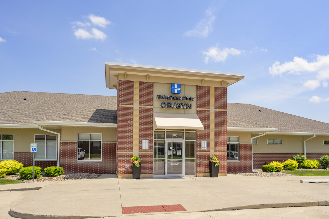 UnityPoint Clinic OB/GYN Ankeny building photo.jpg