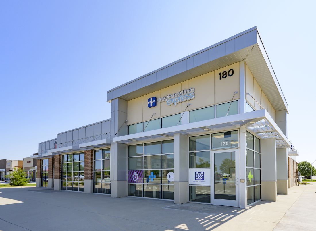 Express Jordan Creek exterior.png