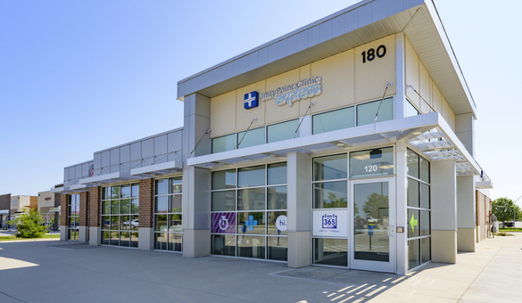 Express Jordan Creek exterior.png