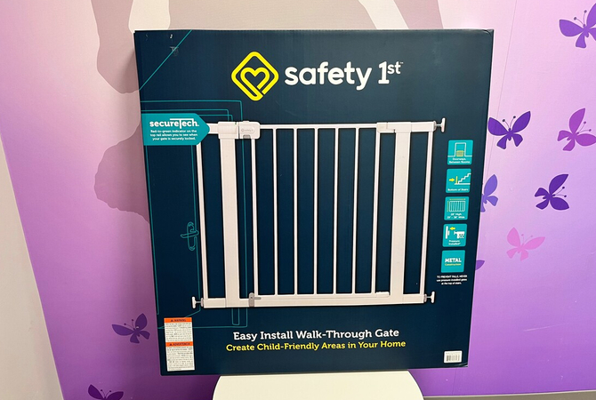 Metal Pressure Gate