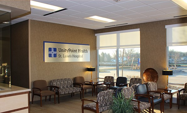 CR-Therapy-Plus-Hiawatha-Reception-Area.jpg