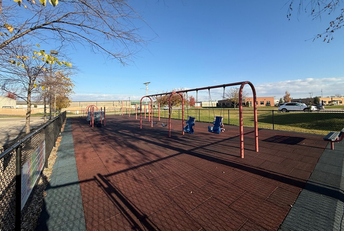 Witwer Hiawatha Swings.jpg