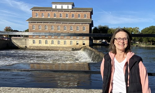 Tammy Rasmussen headshot - Vertical