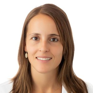 Valcarce, Ines headshot.jpg