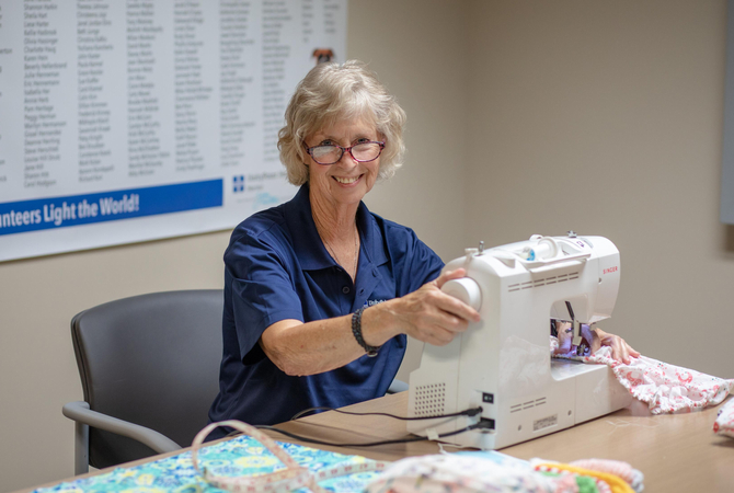 Meriter Volunteer-10.jpg