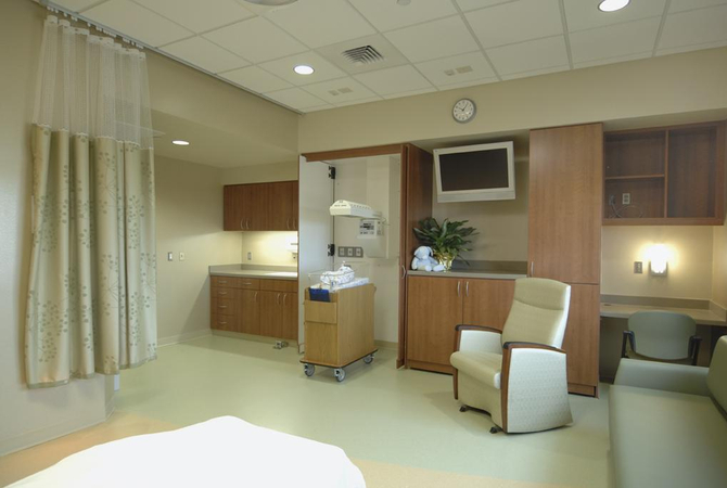 Trinity Regional Birth Center Room d.jpg